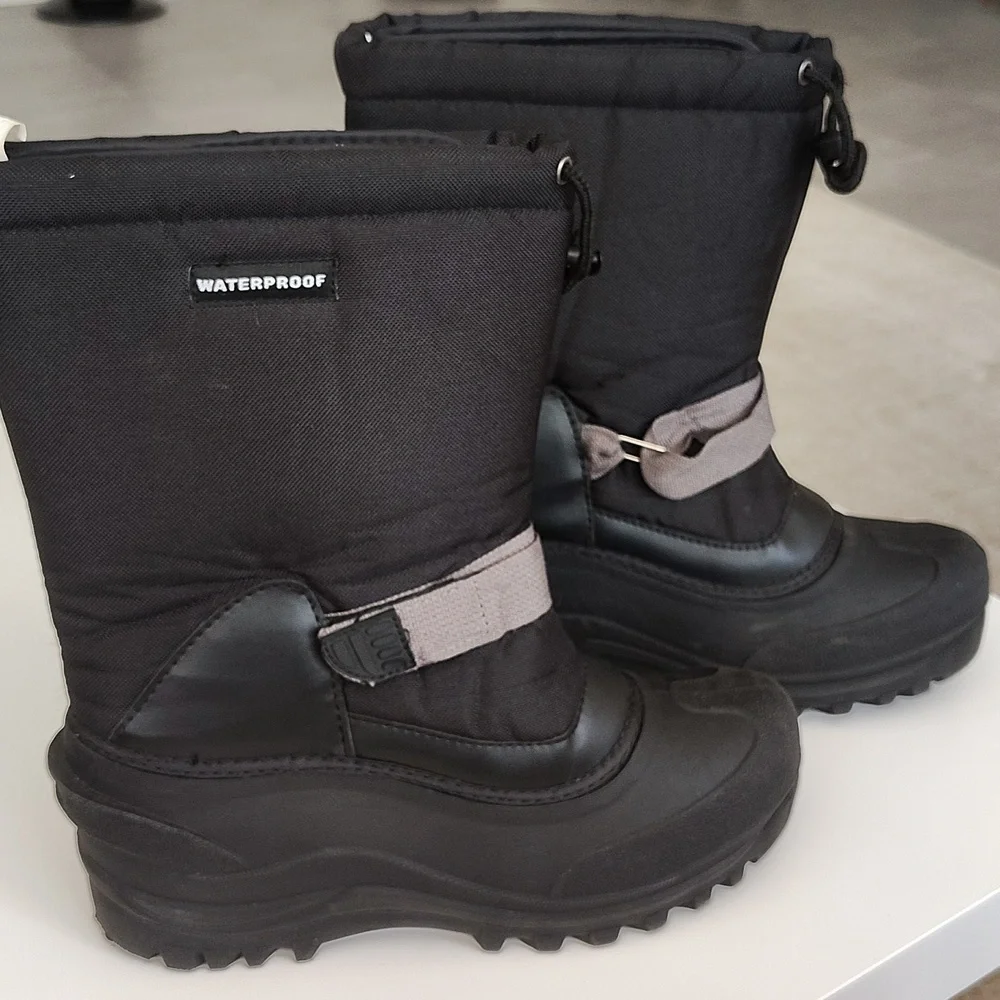 SC Outdoor Men's Waterproof Insulated Snow Boot with Adjustable Toggle Men's 8